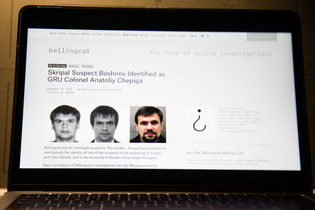 Bellingcat fails to inform its readers of even the most glaring conflicts of interest