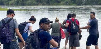 Illegal Immigrants crossing Rio Grande from Acuna