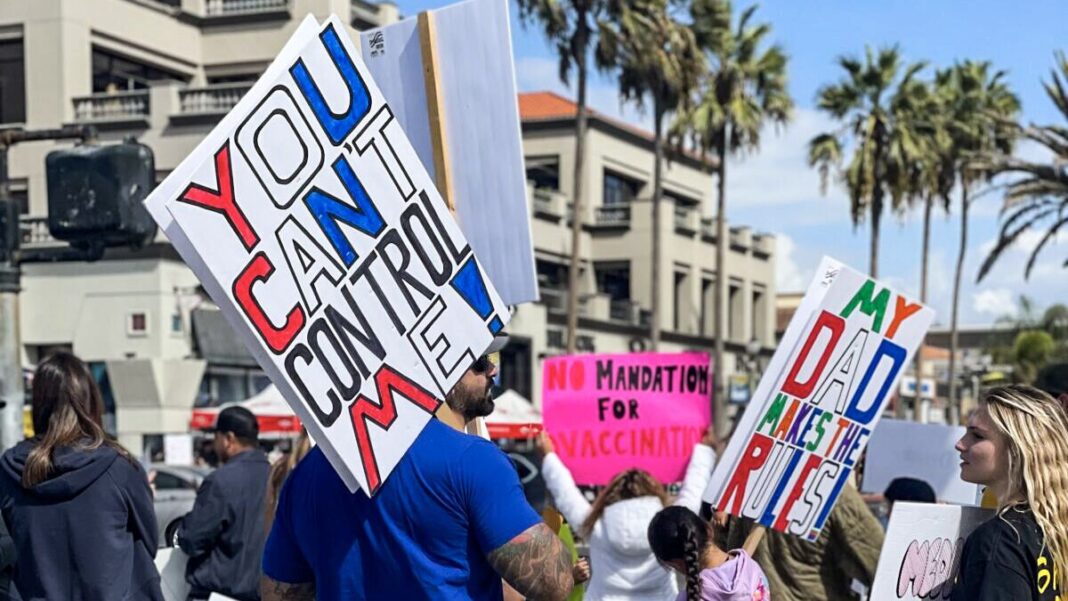 Thousands of California Parents Join in Statewide Walkout Against Vaccine Mandate for Students