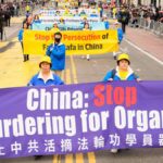 Falun Gong Practitioners Participate in Parade