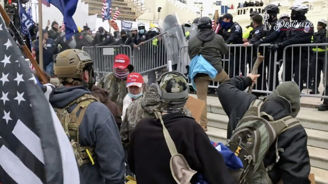 Protesters and Police Jan. 6 2021