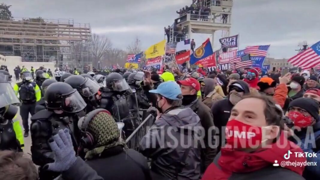 Trump Supports and Police at Capitol Jan 6, 2021