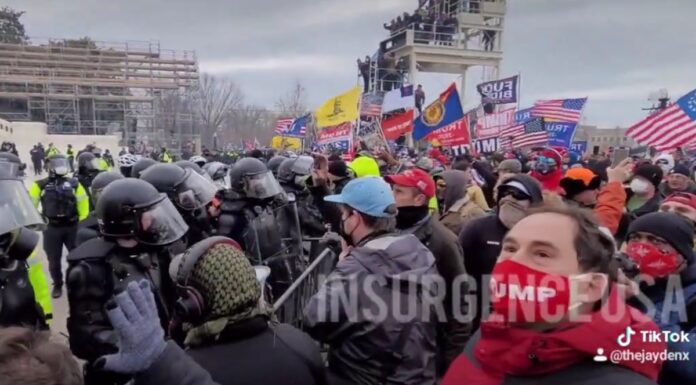 Trump Supports and Police at Capitol Jan 6, 2021
