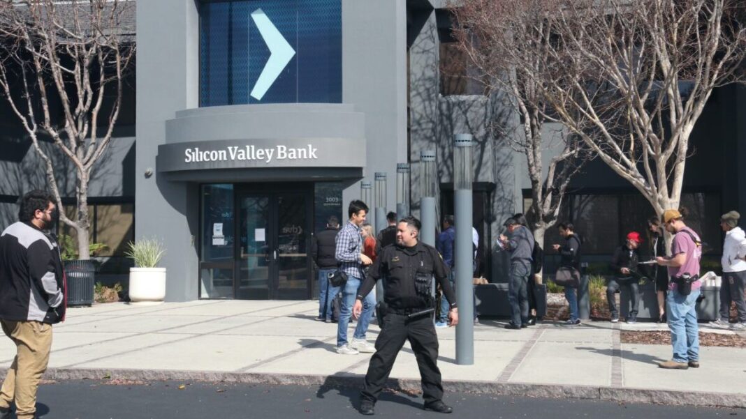 Silicon Valley Bank headquarters in Santa Clara, CA