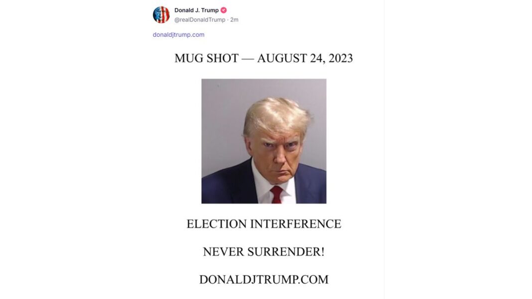Trump post mug shot on Truth Social and Twitter