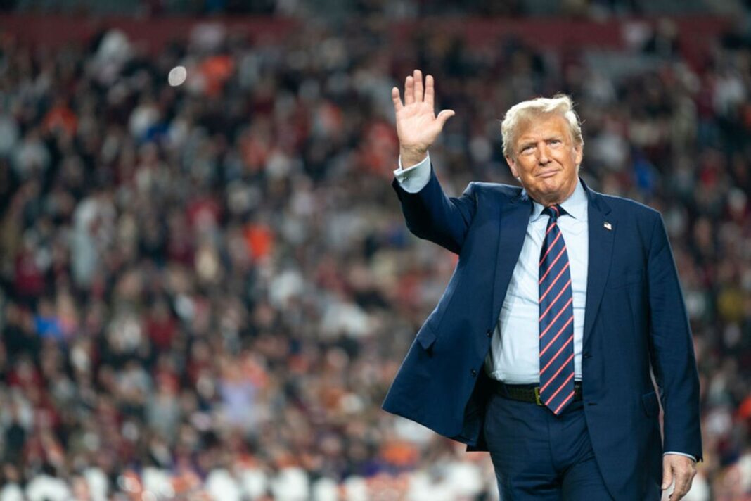 Donald Trump Waving to Crowd