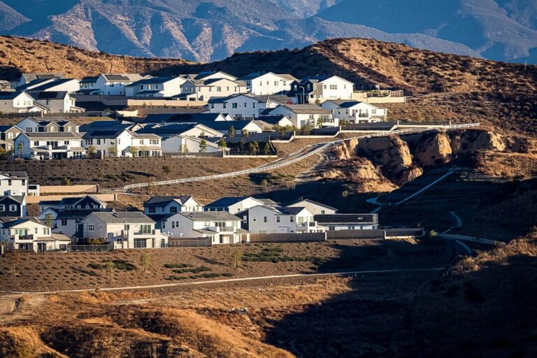 Trump Orders Emergency Price Relief for the US Housing Market