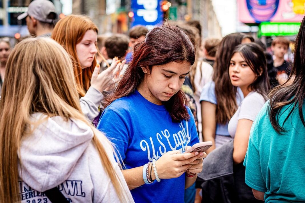Compulsive Phone Use By Teens