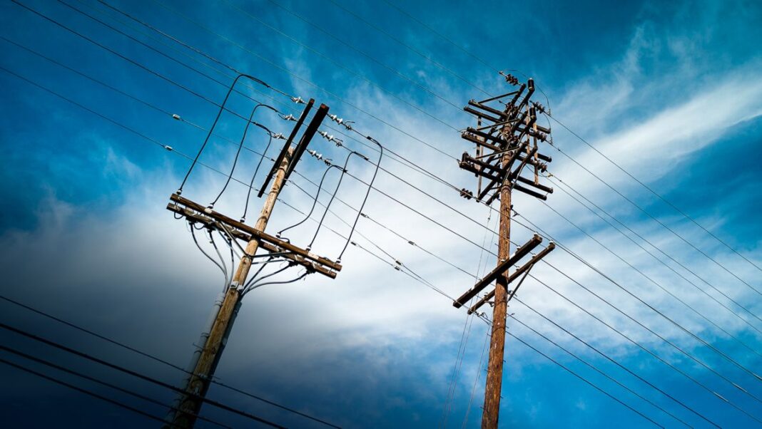 Power lines in Los Angeles on Feb. 2, 2017.